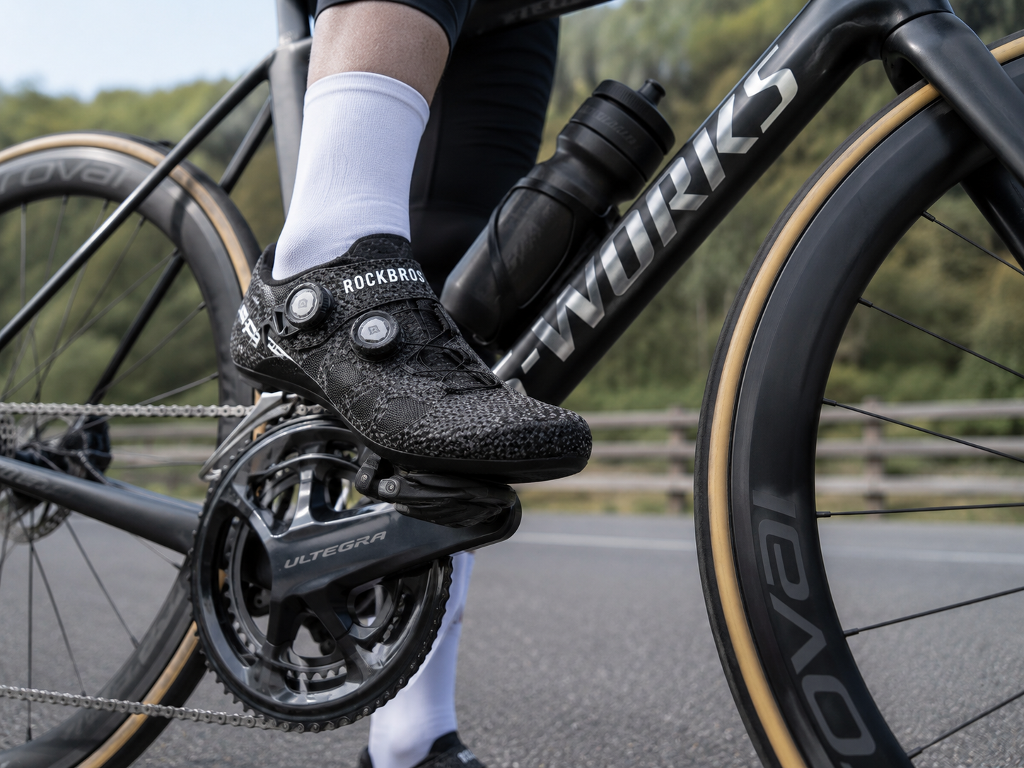 Warum "schuhlose Klickschuhe" (Flat-Pedal-Schuhe) die beste Investition für Rennrad- und MTB-Einsteiger sind