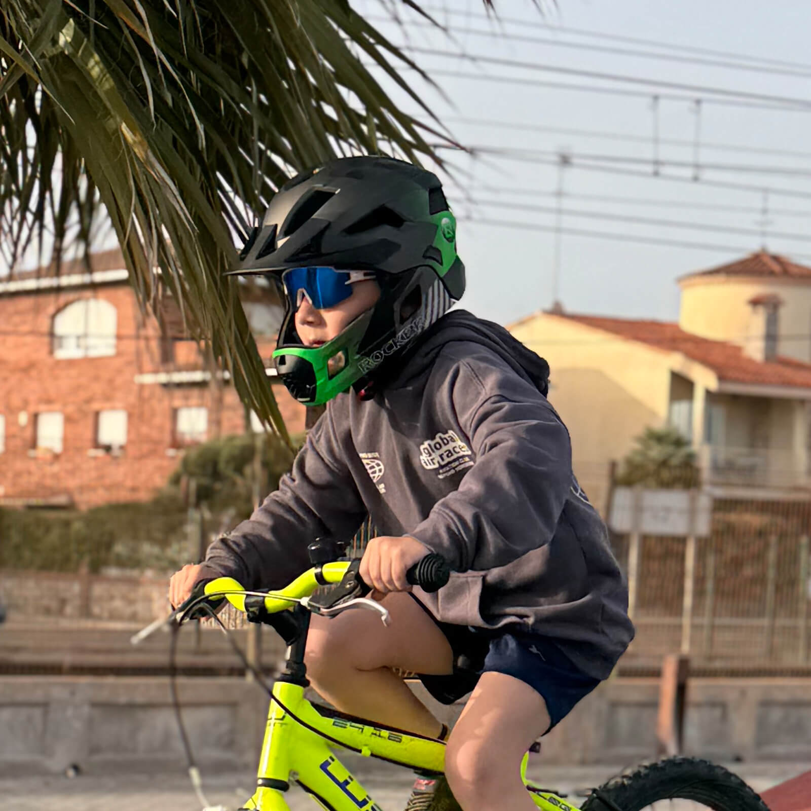 ROCKBROS Kinderhelm BMX MTB Downhill Helm mit Abnehmbarem Kinnschutz und Krempe - ROCKBROS-EU