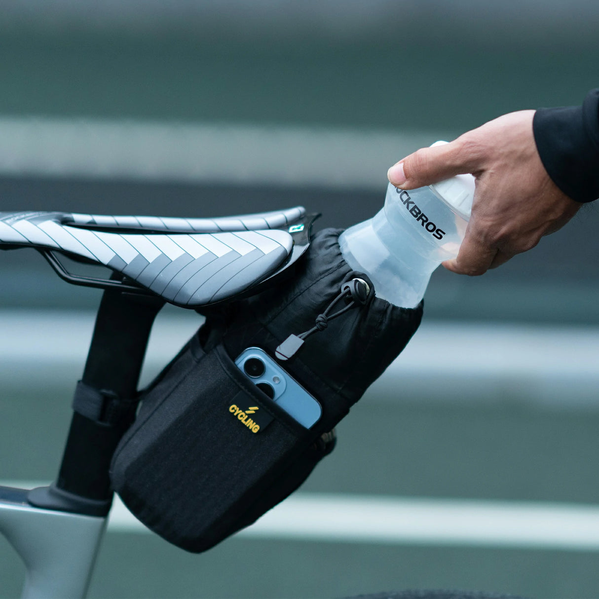 Bikepacking Feedbag – 1 L isoliert, mit Schultergurt