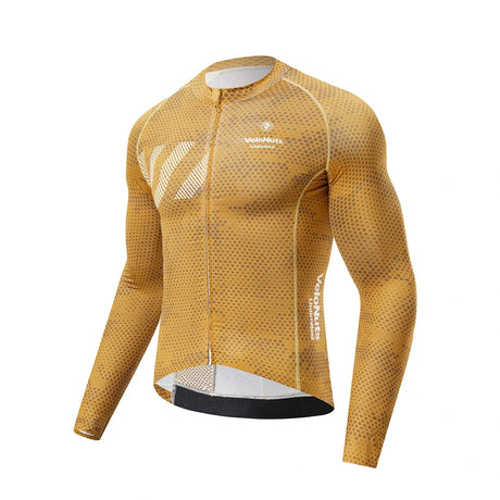 Gelbes Radtrikot mit Markenlogo auf weißem Hintergrund